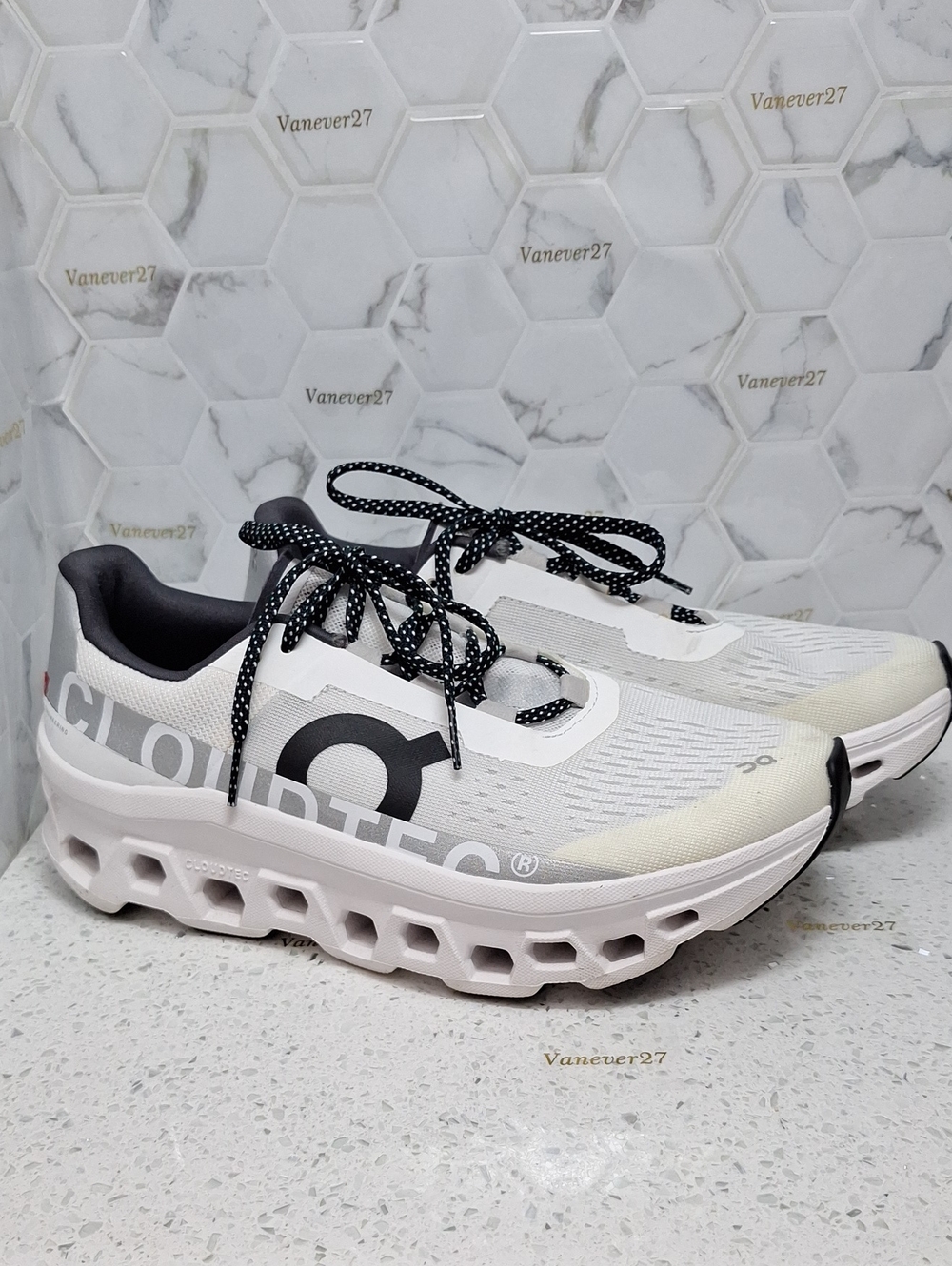On Running Women’s Cloudtec Running Shoes - White, Black, Gray, Size 9.5